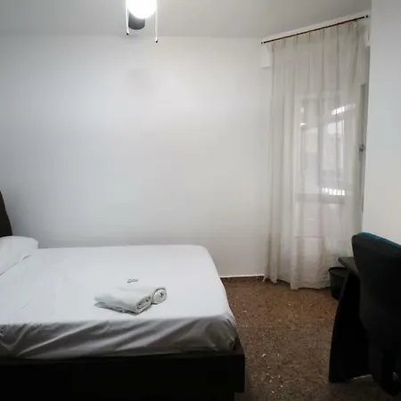Ravalencia Ii Bed & Breakfast Valencia